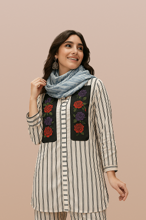 Blue Pomegranate Stole | 90x90 cm